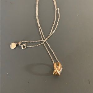 Stella and Dot infinity necklace